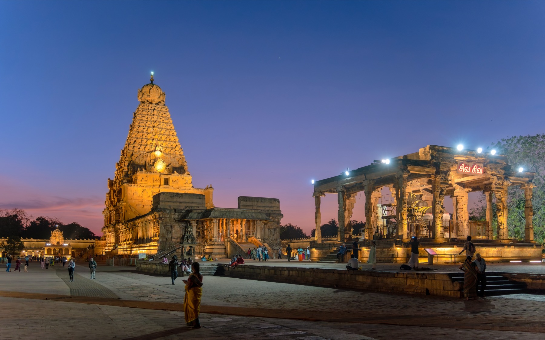 Brihadisvara Temple, Thanjavur, at dusk